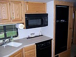 2002 Winnebago Adventurer Photo #7