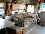 1997 Winnebago Adventurer Photo #4
