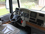 2002 Winnebago Adventurer Photo #3