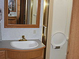 2002 Winnebago Adventurer Photo #7
