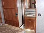 2015 Winnebago Adventurer Photo #29