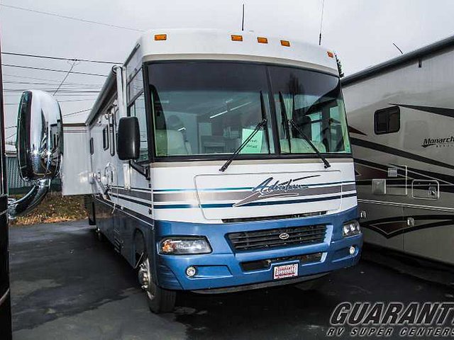2003 Winnebago Adventurer Photo