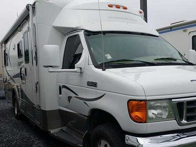 2006 Winnebago Aspect Photo