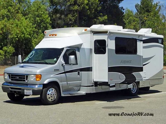 2007 Winnebago Aspect Photo