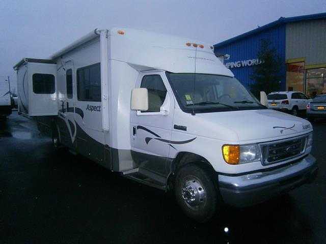2006 Winnebago Aspect Photo