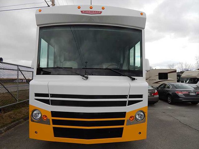 2015 Winnebago Brave Photo