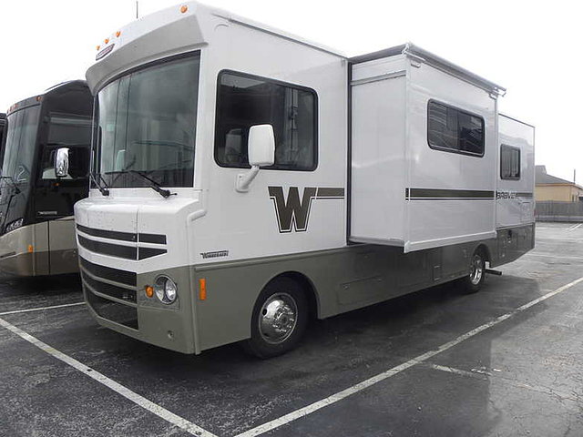 2015 Winnebago Brave Photo