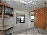 2004 Winnebago Brave Photo #11