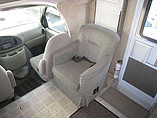 2007 Winnebago Chalet Photo #12
