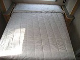 2007 Winnebago Chalet Photo #18