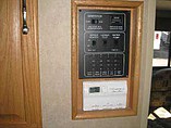 2007 Winnebago Chalet Photo #23