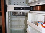 2004 Winnebago Chalet Photo #18