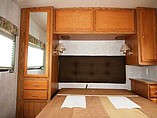 2004 Winnebago Chalet Photo #21