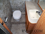 2008 Winnebago Chalet Photo #23