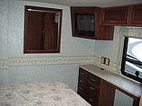 2001 Winnebago Chieftain Photo #16