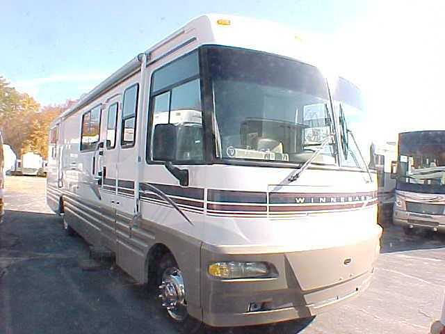 1999 Winnebago Chieftain Photo
