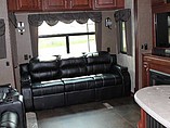 2015 Winnebago Destination Photo #23