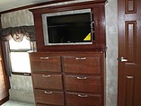 2015 Winnebago Destination Photo #27