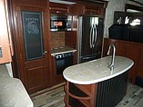 2015 Winnebago Destination Photo #22
