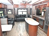 2015 Winnebago Destination Photo #25