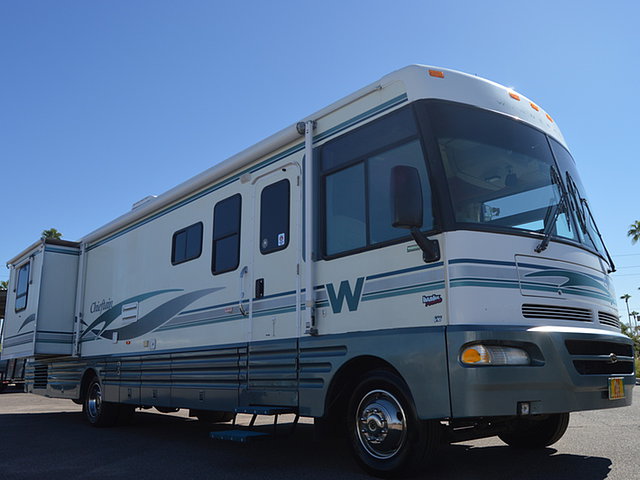 2001 Winnebago Winnebago Photo