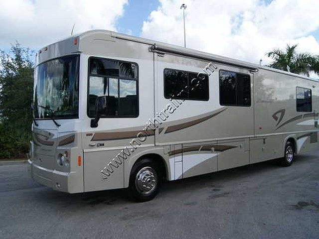 2008 Winnebago Destination Photo