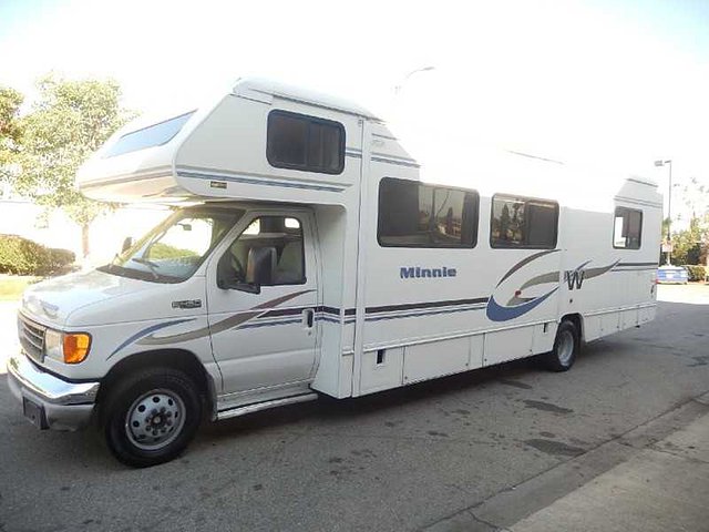 2004 Winnebago Winnebago Photo