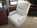 2015 Winnebago Forza Photo #9