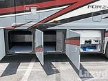 2016 Winnebago Forza Photo #10