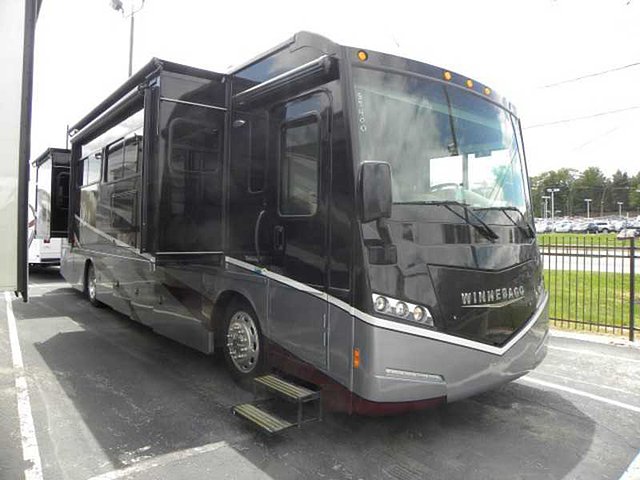 2016 Winnebago Forza Photo