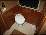 2016 Winnebago Grand Tour Photo #17