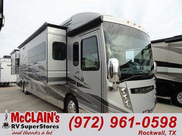 2015 Winnebago Grand Tour Photo