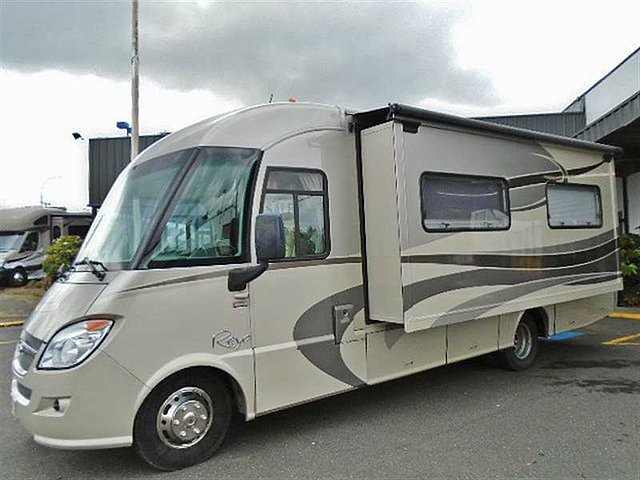 2010 Winnebago Winnebago Photo