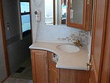 2005 Winnebago Journey Photo #49