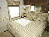 2004 Winnebago Journey Photo #9