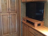 2013 Winnebago Journey Photo #17