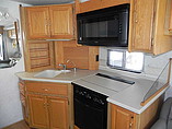 2003 Winnebago Journey Photo #9