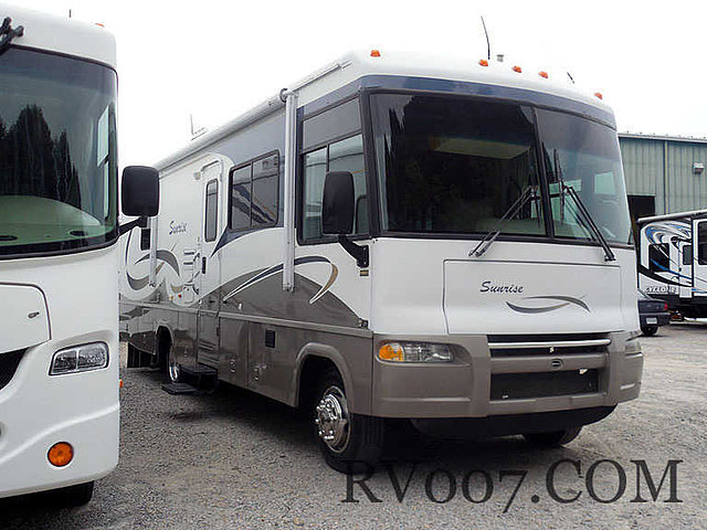 2005 Winnebago Itasca Photo