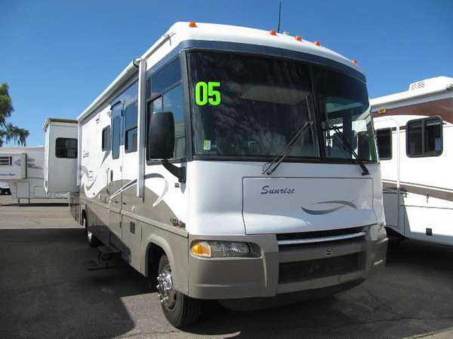 2005 Winnebago Itasca Photo