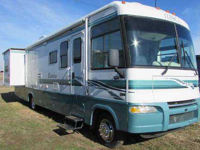 2003 Winnebago Winnebago Photo