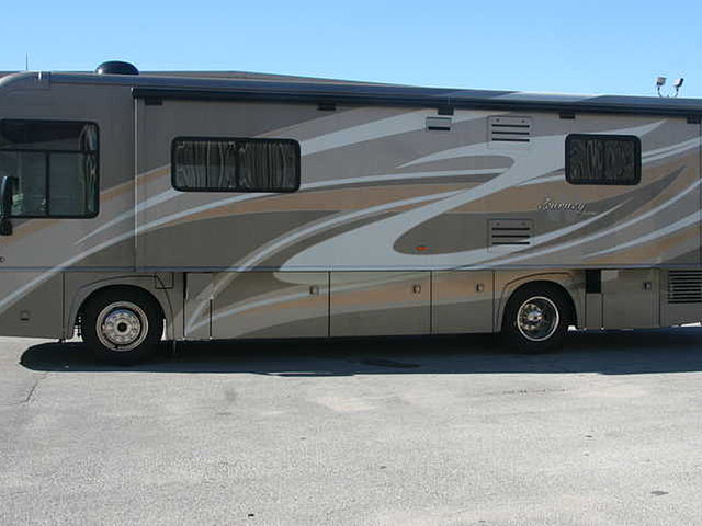 2010 Winnebago Journey Photo