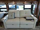 2015 Winnebago Journey Photo #26