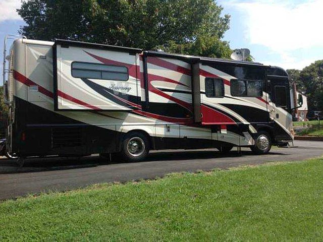 2010 Winnebago Journey Photo