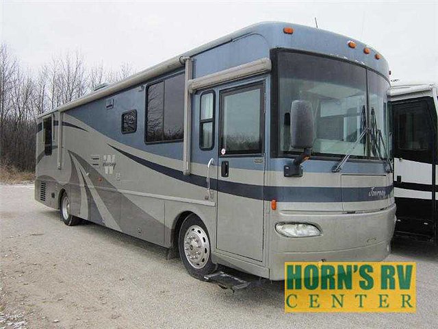 2004 Winnebago Journey Photo
