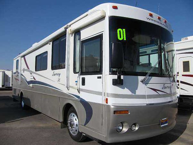 2001 Winnebago Journey Photo
