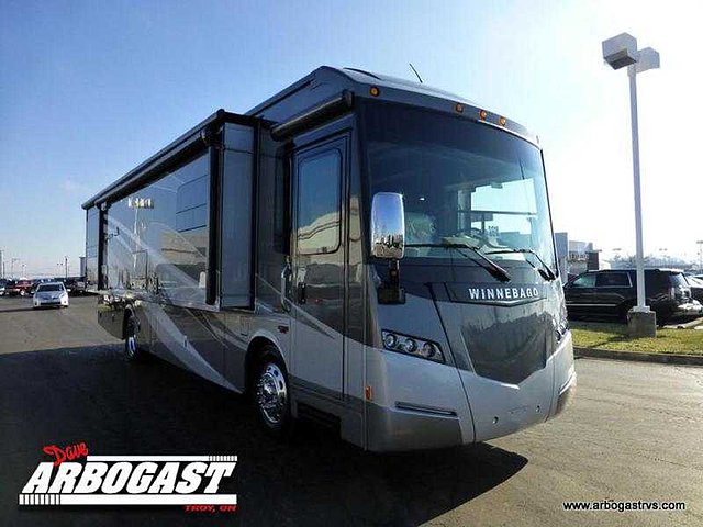 2015 Winnebago Journey Photo