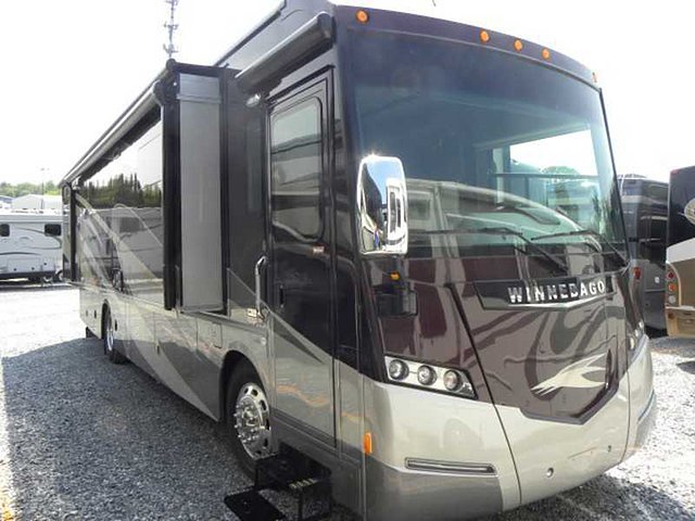 2015 Winnebago Journey Photo