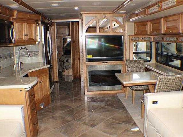 2016 Winnebago Journey Photo