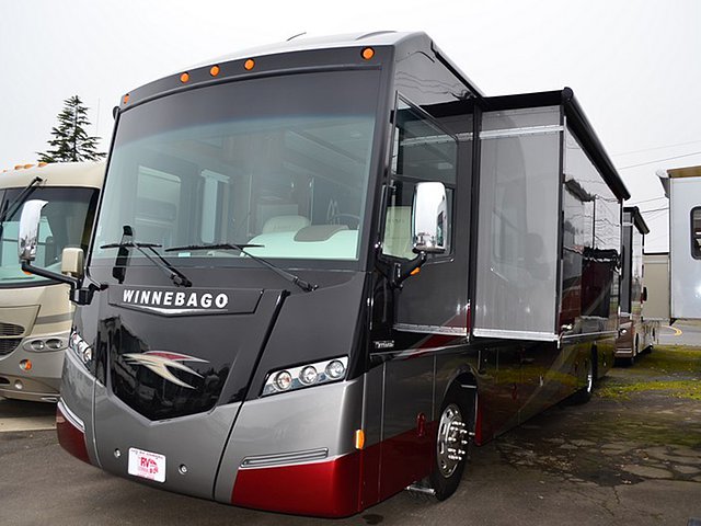 2015 Winnebago Journey Photo
