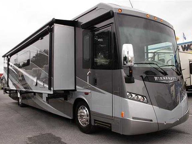 2015 Winnebago Journey Photo